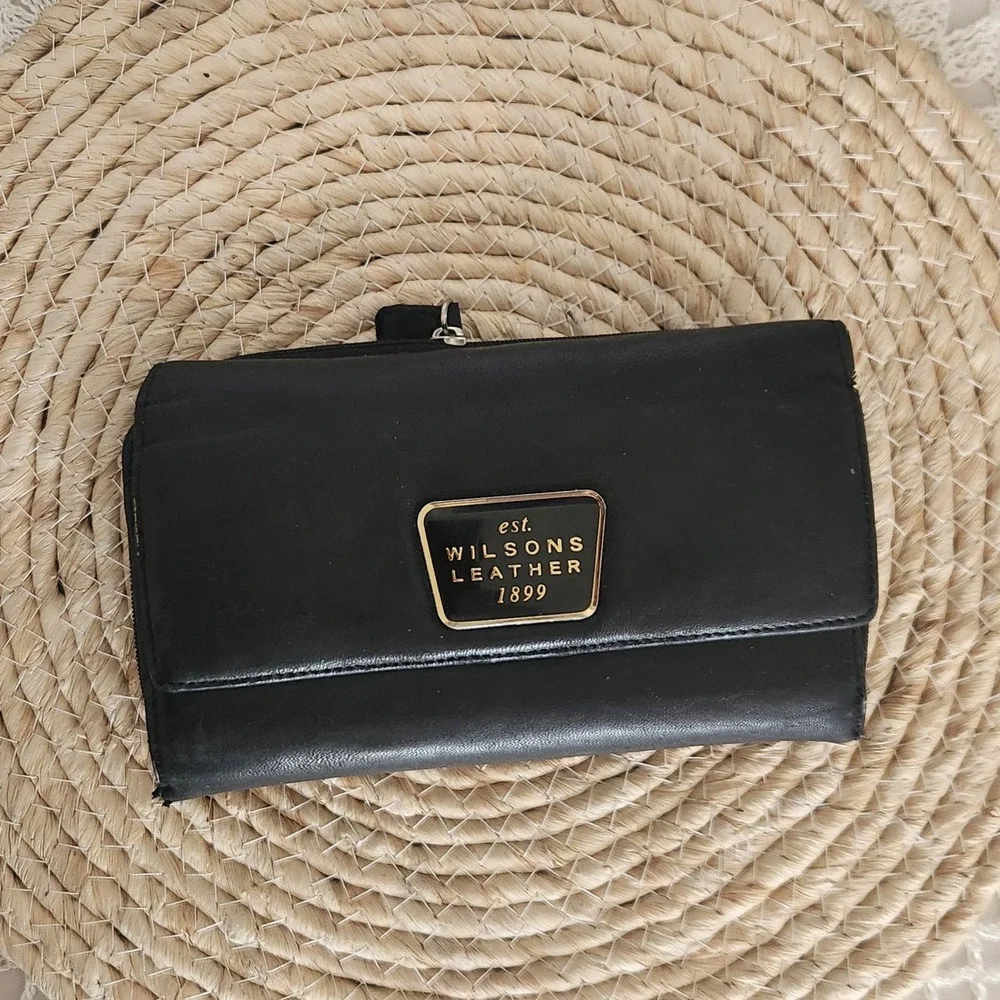 Wilsons Leather Black Trifold Checkbook Wallet Gold Logo ID Window Zip Pocket